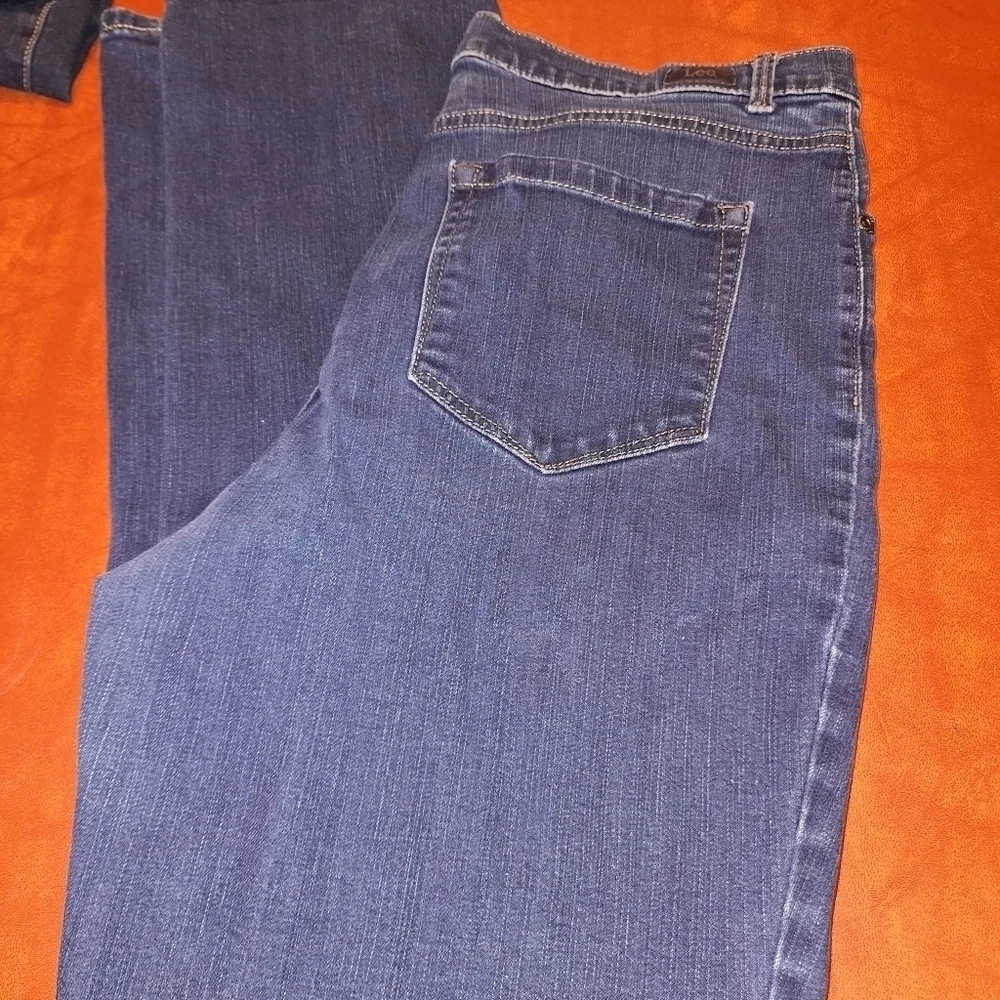 Lee Classic Fit Straight Leg Blue Jeans